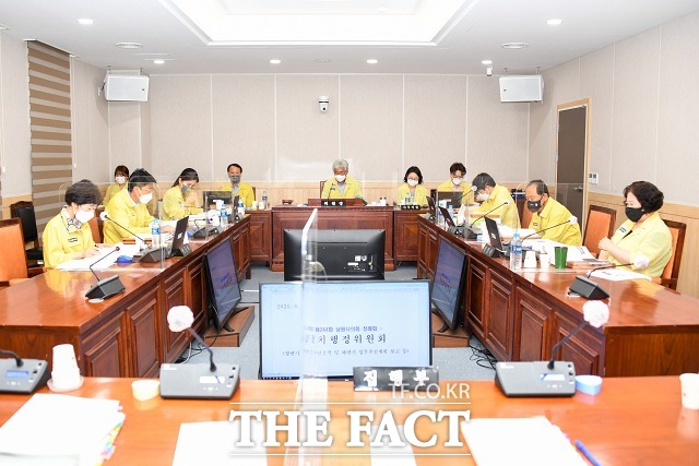 전북 남원시의회는 제244회 정례회가 지난 7일 개회한 가운데 15일 자치행정위원회는 복지분야 전반에 대해 날카로운 지적들이 이어졌다. /남원시의회 제공