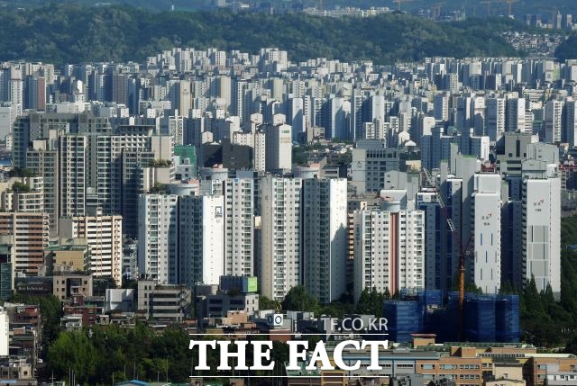 18일 국토교통부에 따르면 용두1-6은 지난 11일 주민 70% 이상이 동의해 서울주택도시공사(SH)를, 신설1은 지난 15일 68%가 동의해 한국토지주택공사(LH)를 공공재개발 시행자로 지정할 것을 신청했다. /이선화 기자