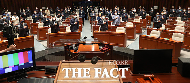 경선 연기 논의를 앞둔 더불어민주당