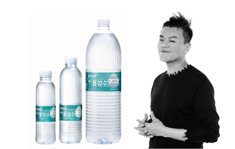 가수 겸 프로듀서인 박진영을 닥터유 제주용암수 광고 모델로 선정했다. / 오리온 제공