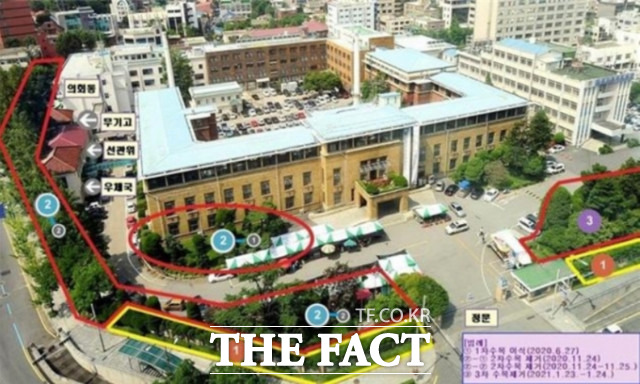 옛 충남도청사, 붉은 실선은 훼손된 나무 위치 / 대전시 제공