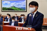  안경덕 고용장관 '청년 취업 부담 해소 위해 공채 적극 활용해야'