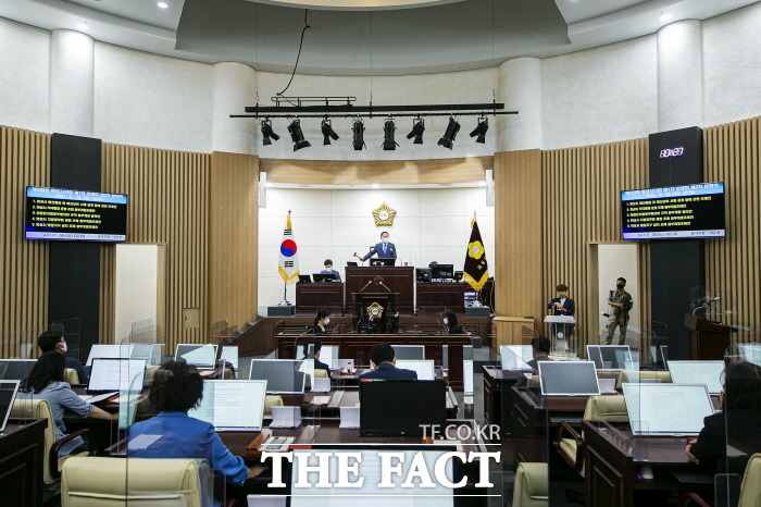 화성 시의회는 29일 제203회 정례회 제3차 본회의를 열고 지난 10일부터 20일간 진행된 의사일정을 마무리했다./화성시의회 제공