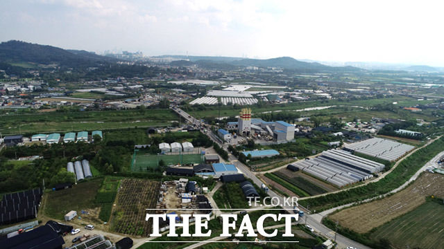 지난해 말 우리나라 10가구 중 6가구는 땅을 소유한 주인인 것으로 나타났다. 사진은 경기도 고양시 덕양구 고양창릉공공주택지구 일대. /임세준 기자