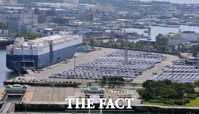 6월 수출이 지난해 같은 기간에 비해 39.7% 증가한 것으로 나타났다. / 더팩트 DB