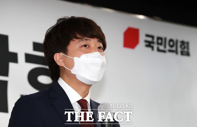 경찰이 이준석 국민의힘 대표 여동생의 의료법 위반 고발 사건에 대해 수사에 착수한다. /이선화 기자