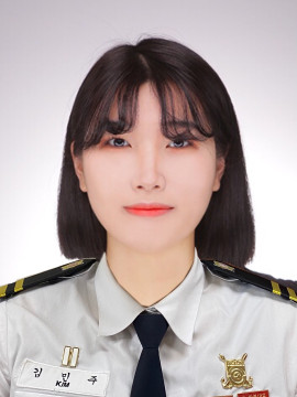 대덕대 국방해양부사관과 2학년 김민주 학생이 보훈처장관 표창을 받았다. / 대덕대 제공