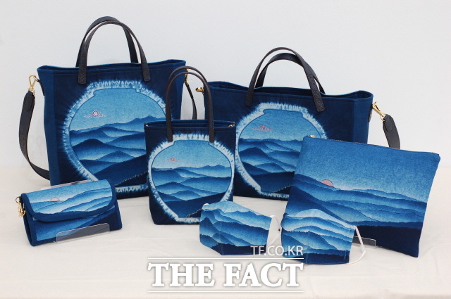 제51회 전라남도 공예품대전에서 대상을 받은 김말례 작가의 블루의 품격. /전남도 제공