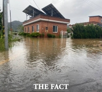  나무 쓰러지고 주택 침수도…경남 폭우 피해 속출