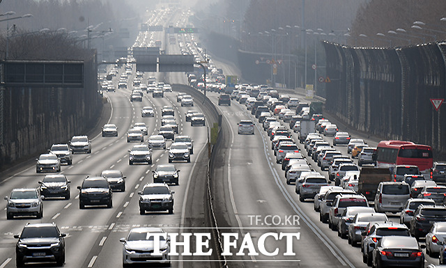 8일 손해보험업계에 따르면 삼성화재·현대해상·DB손해보험·KB손해보험 등 손해보험 4사의 올 상반기 자동차보험 손해율은 78.5%~79.4%로 잠정 집계됐다. /더팩트 DB