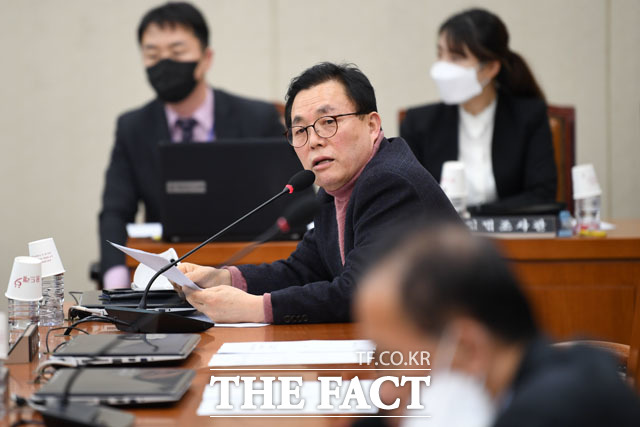 당내 총선 후보 경선 중 상대후보를 놓고 허위사실을 공표한 혐의 등을 받은 이채익 국민의힘 의원이 국회의원직을 유지하게 됐다./더팩트 DB