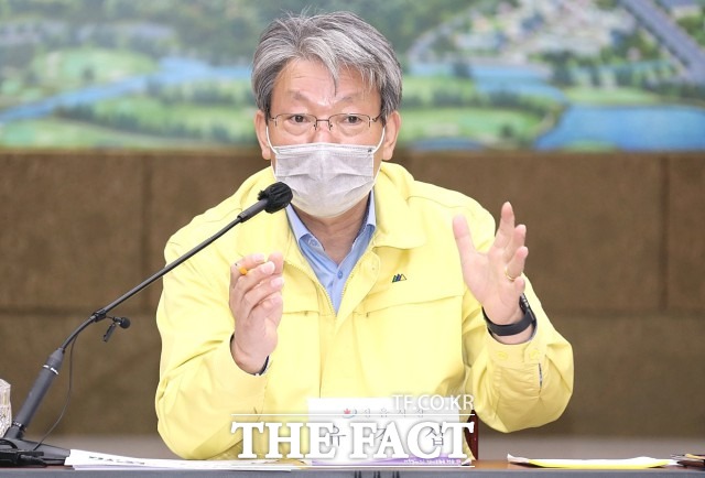 유진섭 시장은 “지난 주말 산외면과 칠보면 등 주택과 농경지 침수 피해지역에서 복구작업에 구슬땀을 흘린 많은 분께 감사드린다”며 “앞으로도 빠른 복구로 하루라도 빨리 피해 주민들이 일상생활에 복귀할 수 있도록 최선을 다해 달라”고 당부했다. / 정읍시 제공