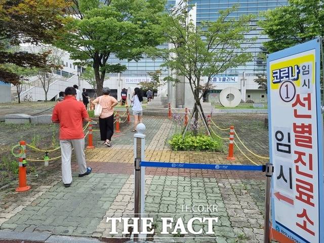 천안시와 아산시가 충남도의 사회적 거리두기 2단계보다 강화된 자체 방역지침을 마련해 시행한다. / 천안= 김경동 기자