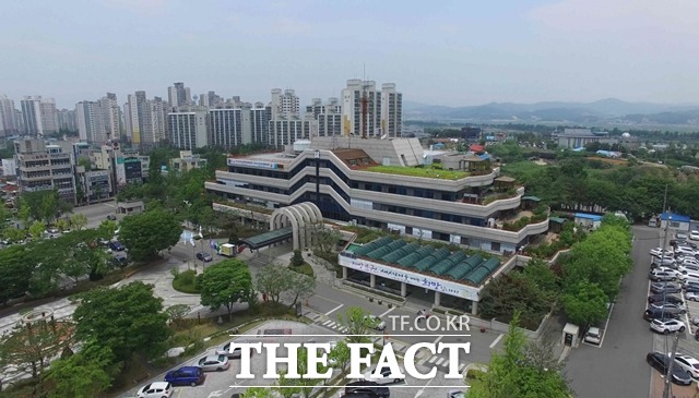 충남 아산시가 행정안전부에서 실시한 상반기 지방재정 신속집행 평가에서 3년 연속 최우수기관으로 선정됐다. / 더팩트DB