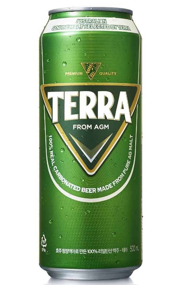 하이트진로는 테라 캔(500ml) 제품의 판매 가격을 인하하기로 했다. /하이트진로 제공