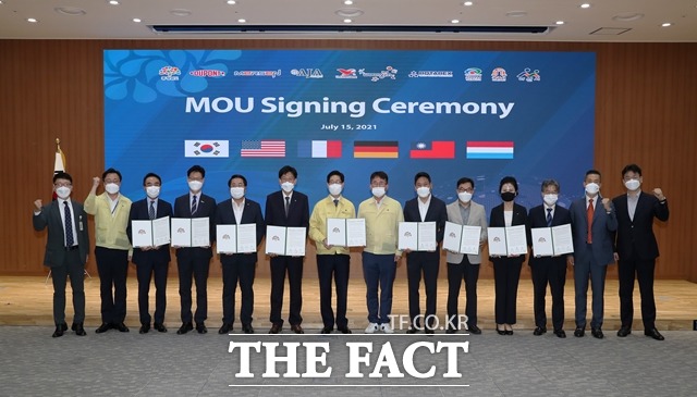 충남 천안시와 아산시가 글로벌 기업 4곳과 투자협약을 체결했다. / 천안시 제공