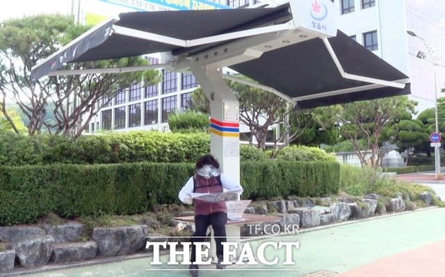 유진섭 시장은 “폭염 시에는 가급적 야외활동을 자제하고 시원한 물을 자주 섭취하는 등 폭염 대비 개인 건강관리에 철저를 기해 줄 것”을 당부하며, “모든 시민이 무더운 여름을 안전하고 건강하게 보낼 수 있도록 최선을 다 하겠다”고 말했다. / 정읍시 제공