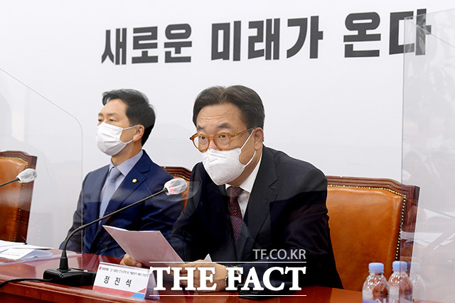 정진석 국회의원이 차기 국민의힘 충남도당위원장으로 추대됐다./