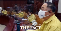  비상경제중대본회의 주재하는 홍남기 경제부총리 [TF사진관]