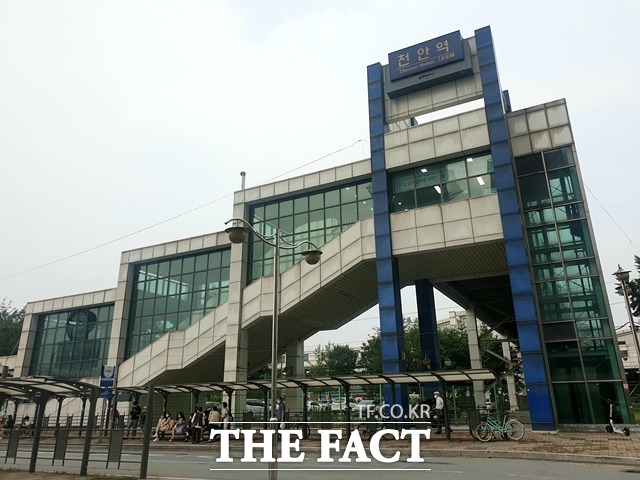 천안역사 건립사업이 천안~ 청주 복복선 사업비 증액 여파로 중지됐다. / 천안 김아영 기자