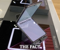  삼성전자, 2분기 스마트폰 출하량 1위…매출액 1위는 애플