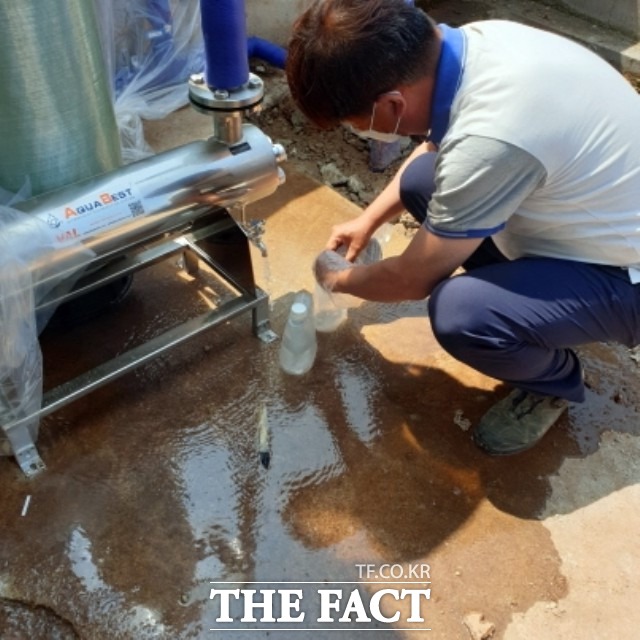 정읍시 관계자는 “열악한 사육환경 여건으로 어려움을 겪고 있는 축산농가의 사육환경 개선에 도움이 되길 바란다”며 “축산농가의 소득을 높이기 위해 지속적으로 확대 추진해 나갈 계획”이라고 밝혔다. / 정읍시 제공