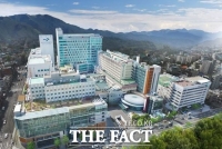  코로나19 위기 상황에도 골프 친 부산대병원장 징계 회부