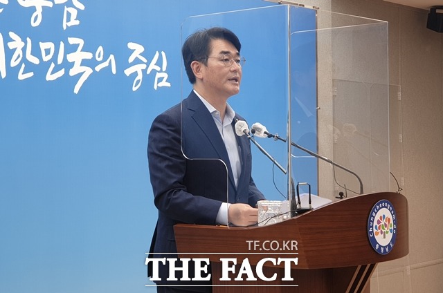 더불어민주당 대권주자인 박용진 의원이 9일 충남도청에서 기자간담회를 하고 있다. / 내포= 김아영 기자