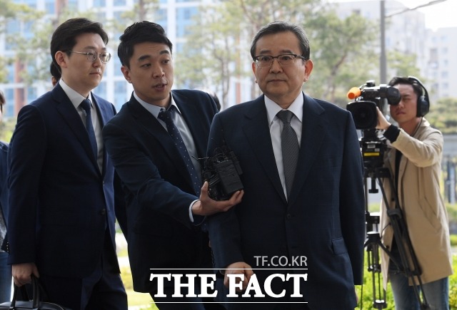 한국여성의전화 등 37개 여성단체가 김학의 전 법무부 차관 사건을 수사한 검사들의 불기소 처분에 불복해 낸 재정신청이 기각됐다. /이선화 기자