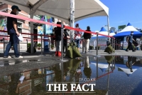  서울 병상가동률 80% 육박…고령 확진자도 급증