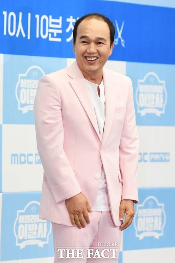 배우 김광규가 SBS 새 드라마 사내맞선에 캐스팅됐다. 그는 신중해로 분해 가수 겸 배우 김세정과 부녀호흡을 맞춘다. /더팩트 DB