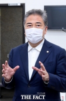  박진 '성추행 피해 해군 중사 사망, 대통령 사과해야'