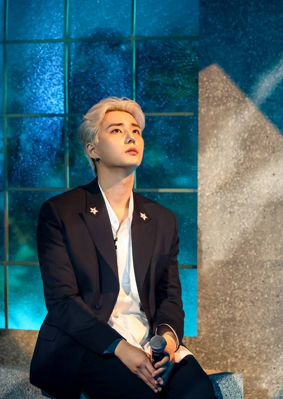 밴드 그룹 데이식스 영케이가 오는 9월 첫 솔로 앨범을 발표하고 10월 12일 카투사에 입대한다. /JYP 제공