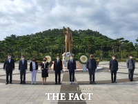  [취재석] ‘김대중 대통령 서거 12주기’ 맞는 박지원 사람들의 남 다른 ‘추모’