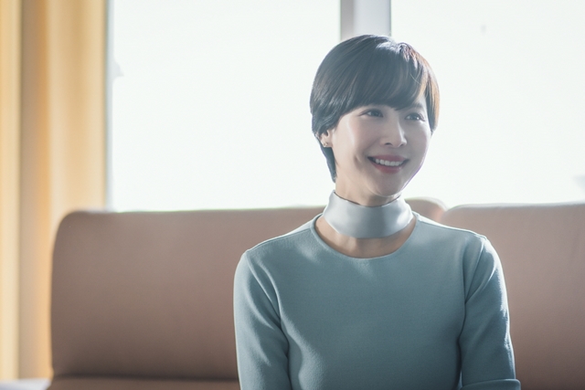 tvN 새 월화드라마 하이클래스에서 송여울로 분한 조여정이 작품과 캐릭터를 소개하며 작품에 대한 기대감을 높였다. /tvN 하이클래스 제공