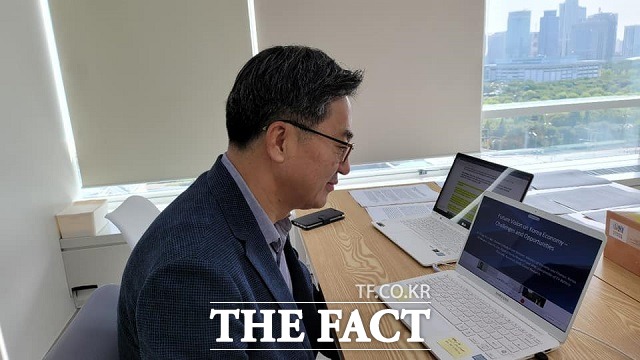 김동연 전 경제부총리가 20일 오전 고향인 충북 음성을 방문한 뒤 대선 출마를 공식 선언한다. / 김 전 부총리 페이스북 캡처