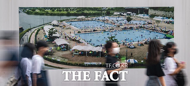 하루빨리 코로나가 종식돼 시민들의 쉼터였던 한강 수영장이 돌아오기를 기원해본다.