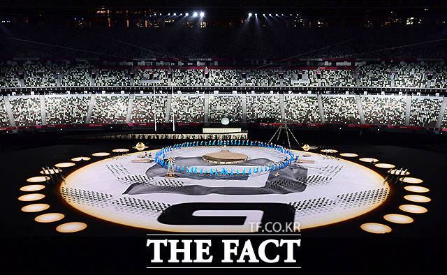 2020 도쿄 패럴림픽 개회식이 24일 오후 8시 일본 도쿄 국립경기장(올림픽 스타디움)에서 열렸다. 개회식 시작을 알리는 카운트다운이 시작되고 있다. /도쿄=사진공동취재단