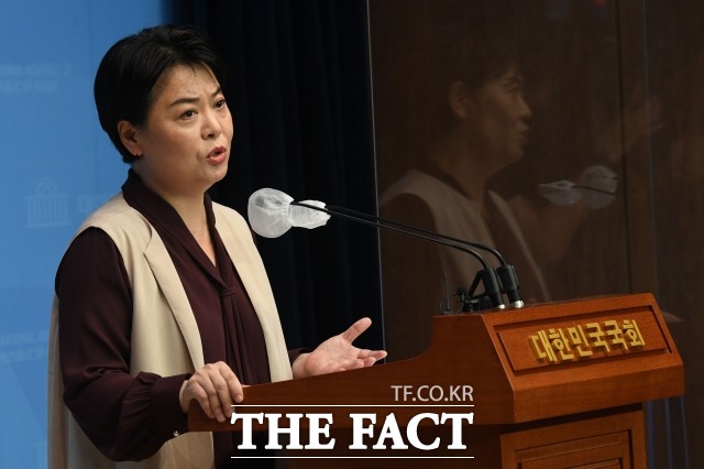 윤희숙 국민의힘 의원이 25일 의원직 사퇴의 뜻을 밝혀다. /남윤호 기자