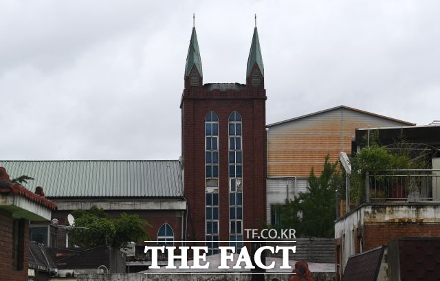 서울시는 22일 시설폐쇄 조치에 반발해 야외 예배를 강행한 사랑제일교회를 고발조치했다고 밝혔다. /이새롬 기자