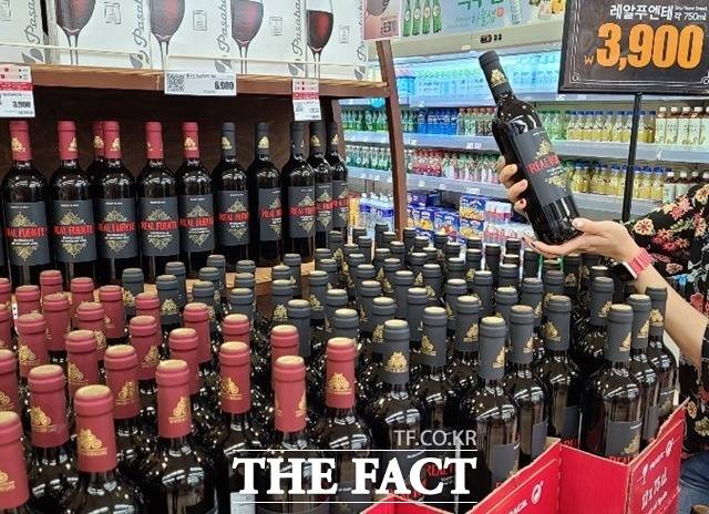 지난해 와인이 주류 수입을 견인하며 맥주를 제쳤다. / 더팩트 DB
