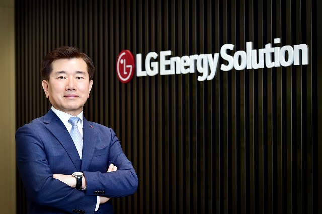 김종현 LG에너지솔루션 김종현 사장은 발간사를 통해 올해를 LG에너지솔루션의 ESG 원년으로 삼고, 시장과 고객의 기대를 넘어서는 ESG 경쟁력을 만들어가겠다고 밝혔다. /LG에너지솔루션 제공