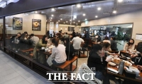  서울 확진자 559명…직장·음식점 집단감염 이어져