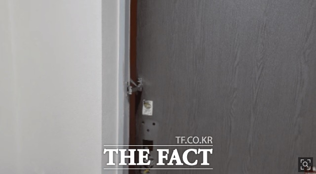 가로세로연구소 김세의씨가 7일 공개한 경찰의 체포영장 집행 과정. /유튜브 채널 가로세로연구소 캡처