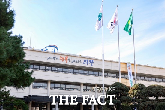 의왕시는 8일 수도권 최대 프리미엄아울렛 타임빌라스 개장에 앞서 코로나19 방역 및 안전, 교통 대책 등 현장점검을 실시했다./의왕시 제공