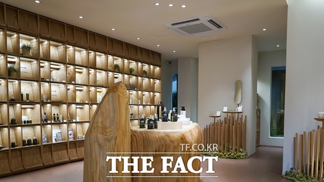 삼성물산 패션부문의 클린 뷰티 전문 편집숍 레이블씨는 오는 10일 첫번째 플래그십 스토어를 가로수길에 오픈한다. /삼성물산 제공