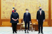  문 대통령 '호주, 고마운 나라…'전략적 동반자' 관계 깊어지길 희망'