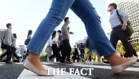 출근 시민들로 붐비는 광화문 [포토]