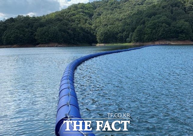 대청호 조류차단막 / 대전상수도본부 제공