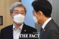  대화 나누는 고승범-노형욱 [포토]